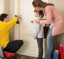 Cerrajeros Piles 24 horas 633890185